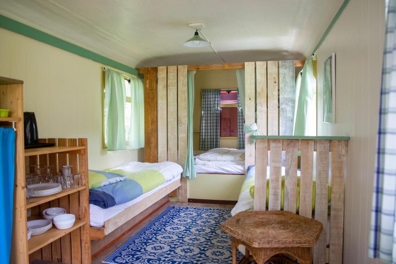 Le Bon Chemin Roulotte Otel Sainte-Nathalène Dış mekan fotoğraf